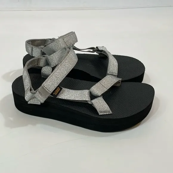 Teva Platform Sandal Silver Size 10 Flatform Universal EUC