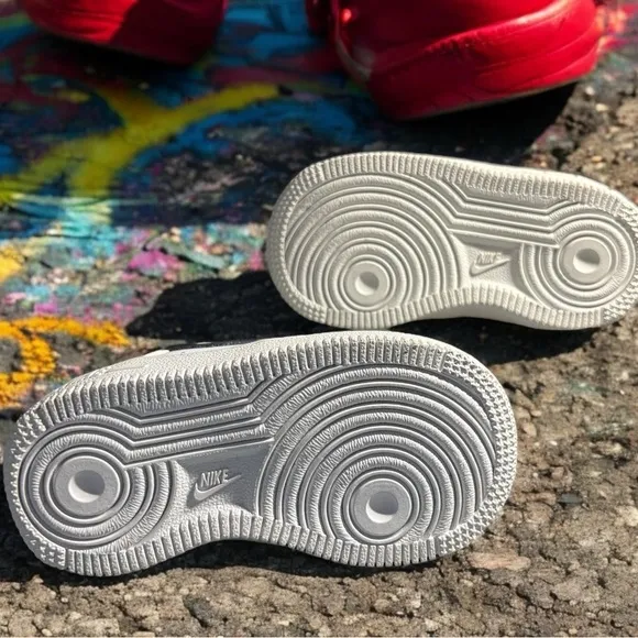 Toddler Nike “Have a Nice Day” Sneakers - Size 5c