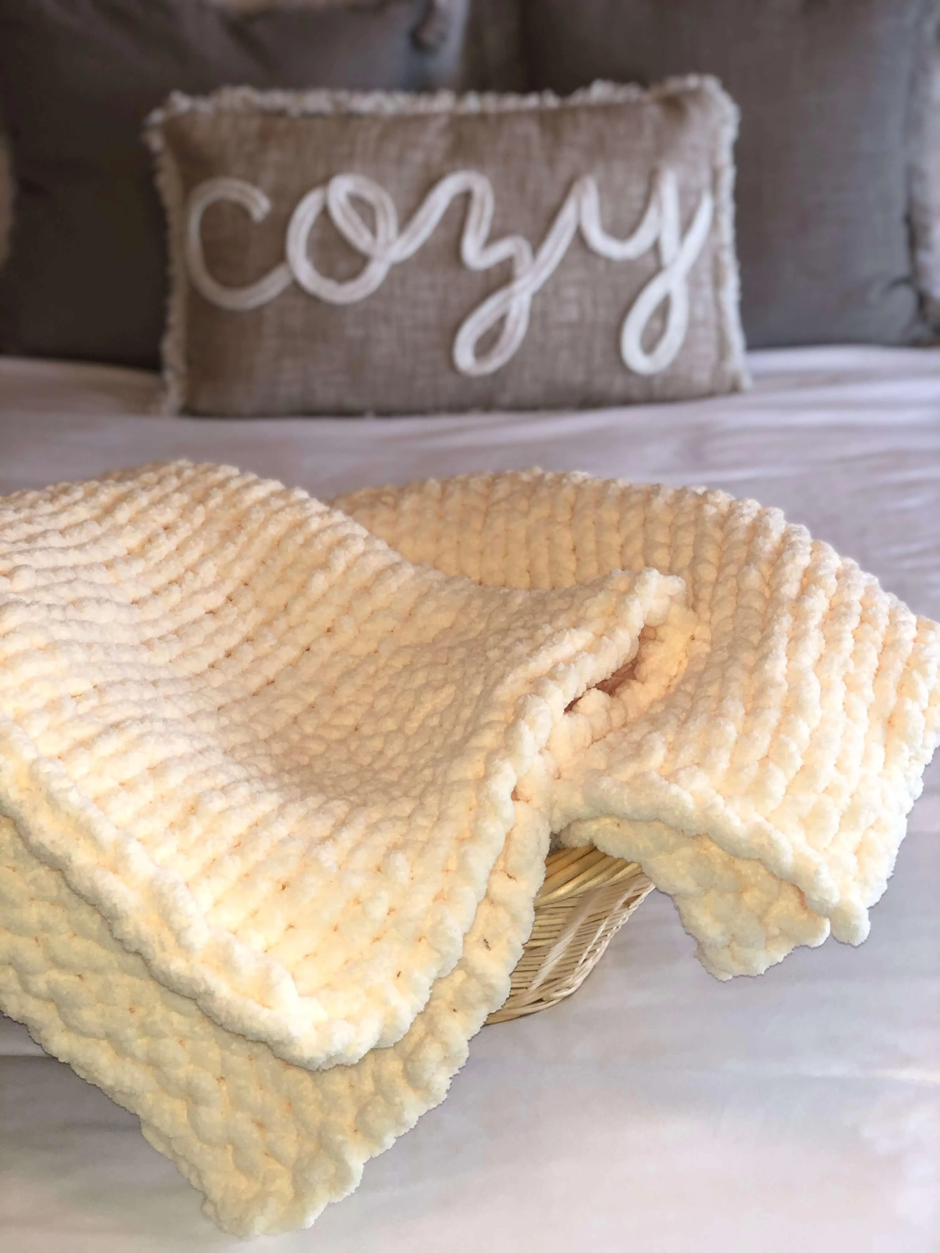 Vanilla Cream Cozy Throw