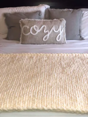 Vanilla Cream Cozy Throw