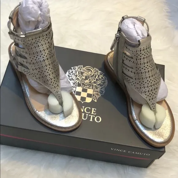 Vince Camuto girls sandal shoe size 12