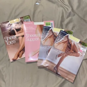 Vintage JCPenney Pantyhose Average NIP 4 pair